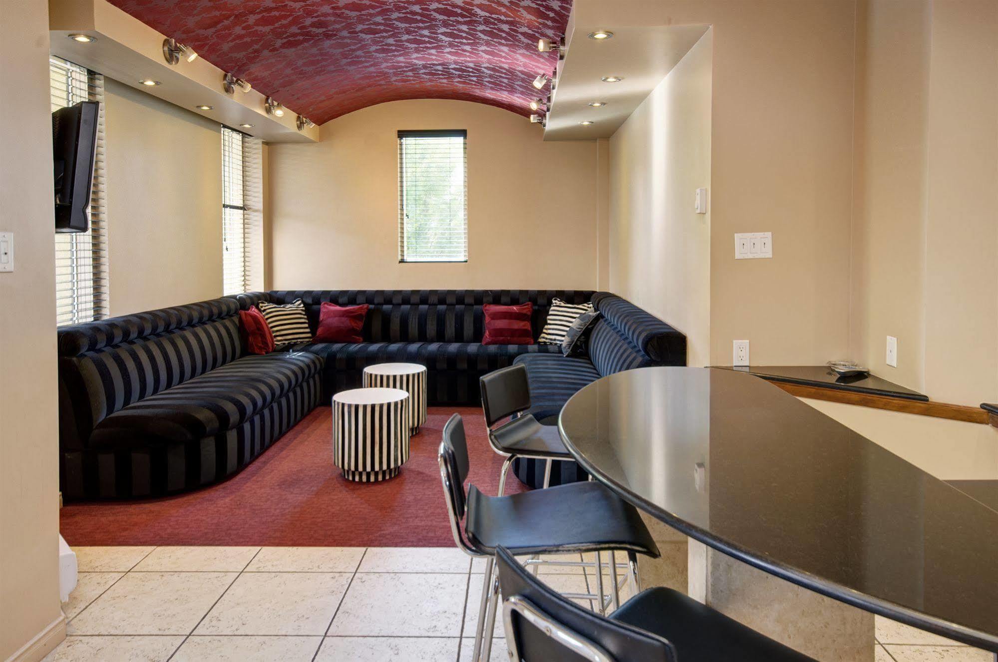 Motel Labarre 롱게일 외부 사진